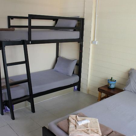 The Oasis Hostel Chinatown (Adults Only) بانكوك المظهر الخارجي الصورة