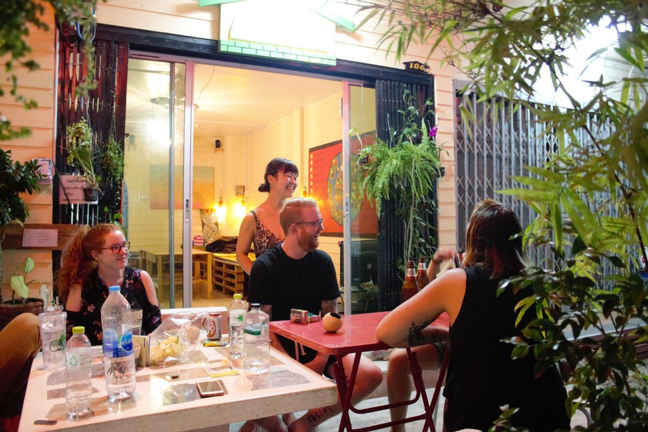The Oasis Hostel Chinatown (Adults Only) بانكوك الغرفة الصورة