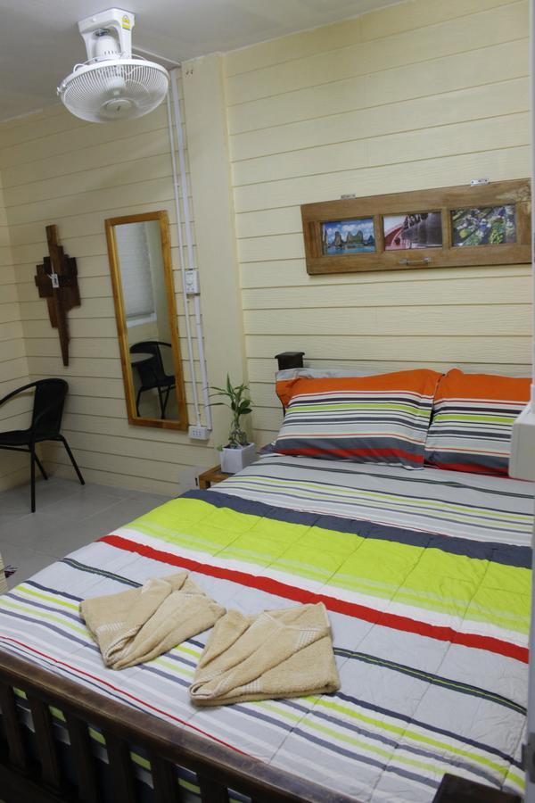The Oasis Hostel Chinatown (Adults Only) بانكوك المظهر الخارجي الصورة